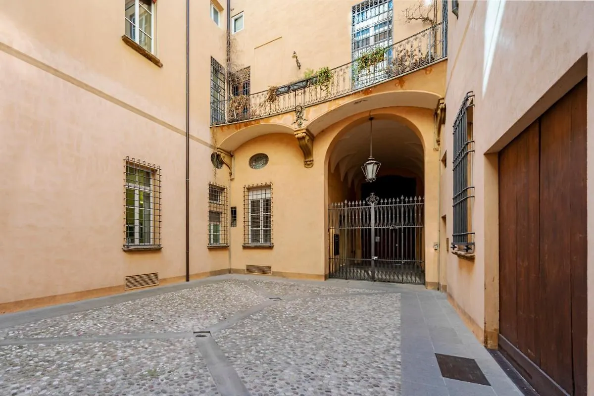 Ur-Nest D'Azeglio Apartment Bologna Italy